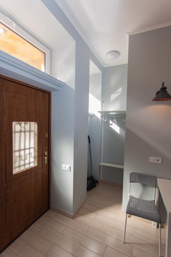 Apartamento Snizhna 4 Leópolis Exterior foto