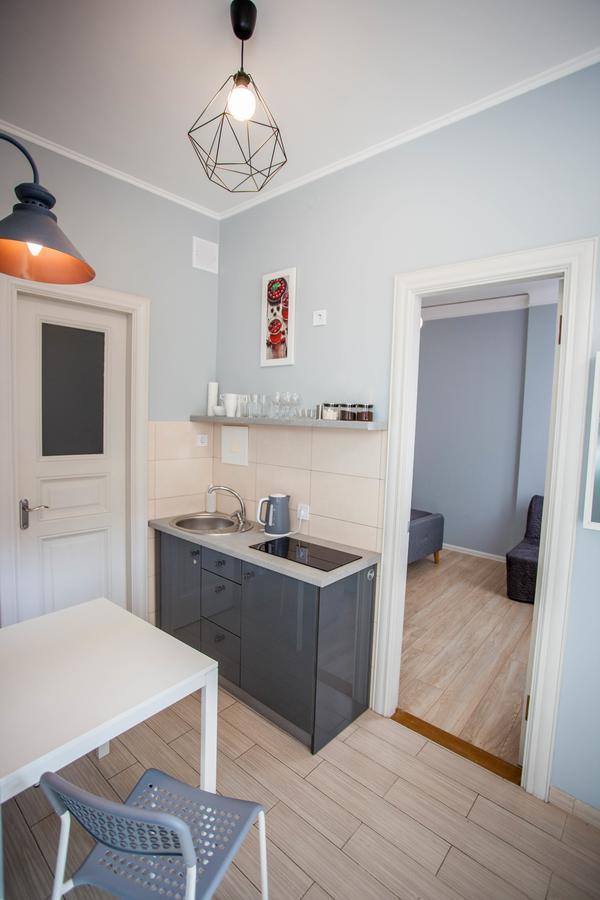 Apartamento Snizhna 4 Leópolis Exterior foto